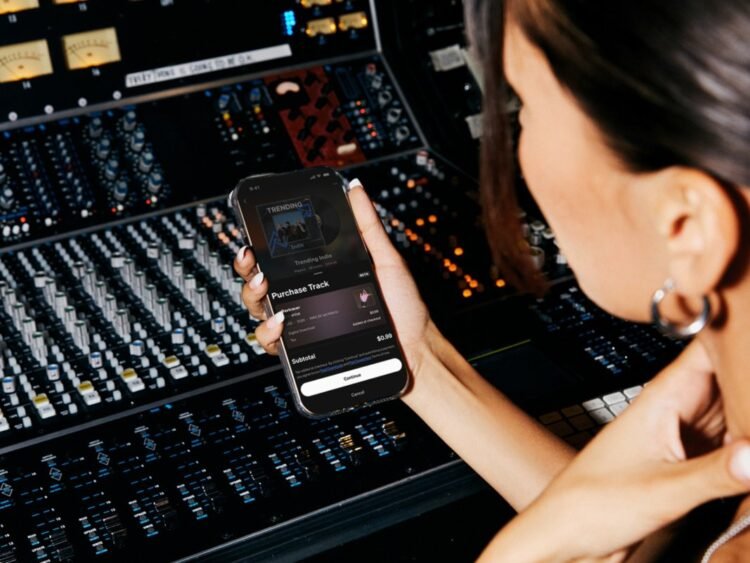 SoundCloud is finally letting artists sell music directly to fans – with zero commission SoundCloud is finally letting artists sell music directly to fans – with zero commission