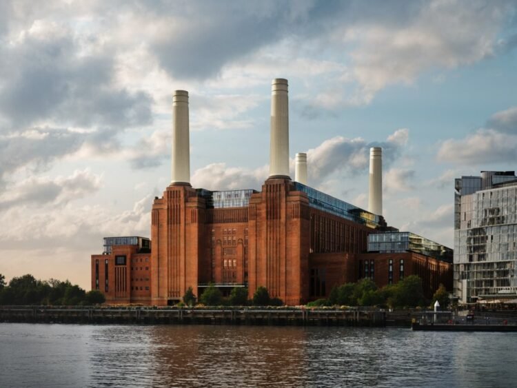 Apple opens new 600-capacity music venue in London's Battersea Power Station Apple opens new 600-capacity music venue in London’s Battersea Power Station