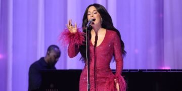 Watch Kacey Musgraves Sing Dolly Parton’s “I Will Always Love You” at the 2026 VMAs