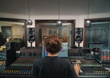 Neumann expands its range of 3-way monitors: meet the KH 310 II and KH 350