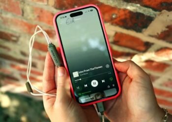 iFi audio unveils their DAC/Amp for IEMs with starter kit – the GO cable
