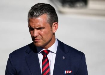 Pete Hegseth Hilariously Flamed For Epic Workout Fail