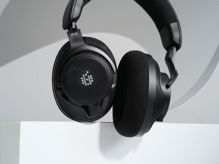 ADAM Audio's H715 headphones feature Sonnox Calibration Suite and a dedicated Hi-Fi mode ADAM Audio’s H715 headphones feature Sonnox Calibration Suite and a dedicated Hi-Fi mode