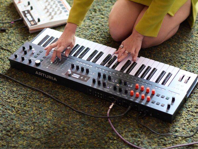 Arturia unveils 49-key MiniFreak – with an all-new XYZ touch control matrix Arturia unveils 49-key MiniFreak – with an all-new XYZ touch control matrix