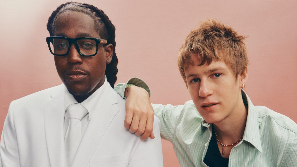 Don Toliver Talks Where He Finds the “Craziest Music” With Malcolm Todd For ‘Rolling Stone’ Don Toliver Talks Where He Finds the “Craziest Music” With Malcolm Todd For ‘Rolling Stone’
