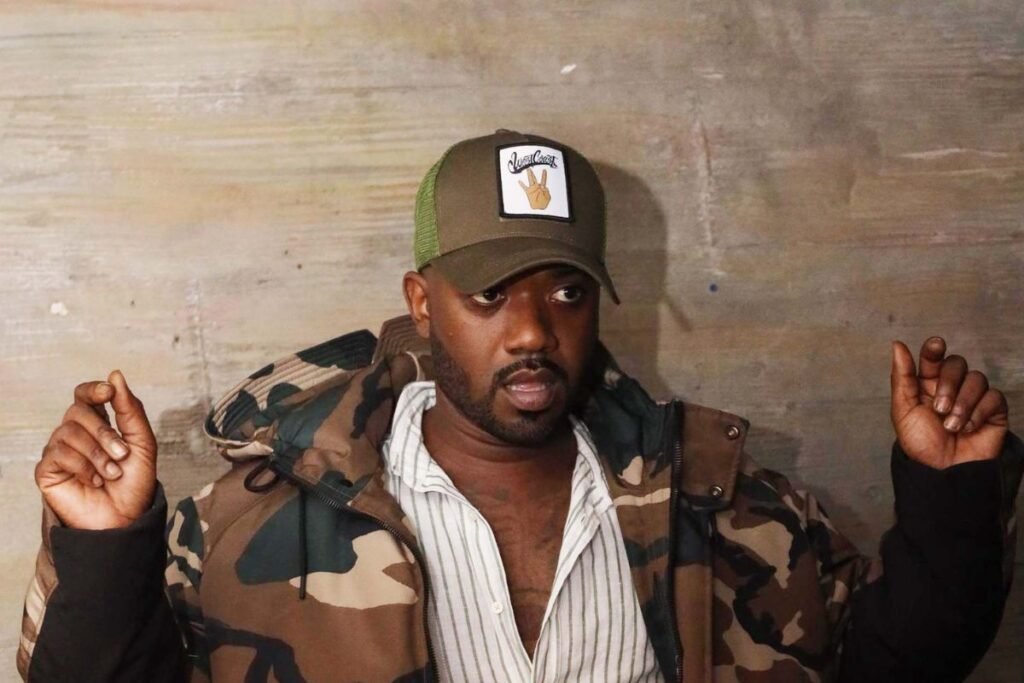 Ray J Rushed To Hospital During Livestream After Grim Health Warning Ray J Rushed To Hospital During Livestream After Grim Health Warning