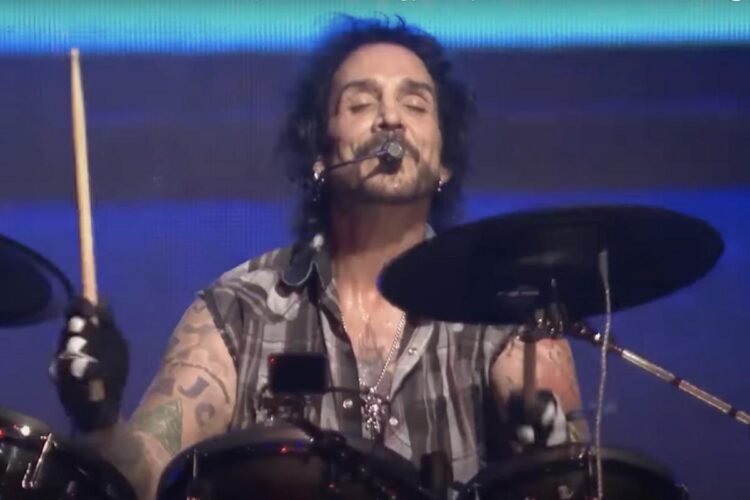 Watch Deen Castronovo Return to Journey: Set List and Videos Watch Deen Castronovo Return to Journey: Set List and Videos