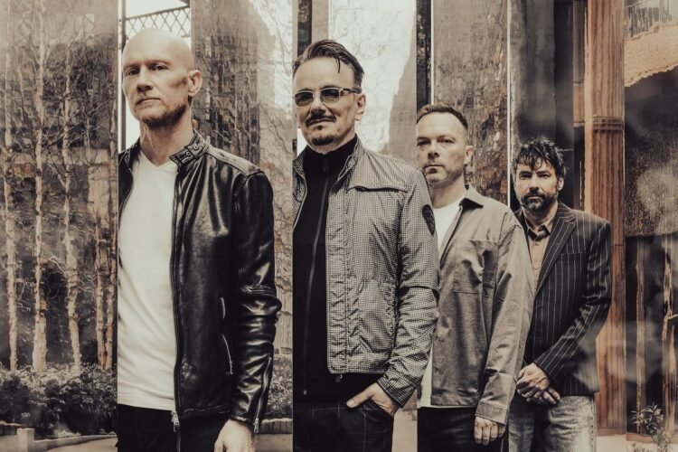 The Pineapple Thief's Bruce Soord Dives Into New Album The Pineapple Thief’s Bruce Soord Dives Into New Album
